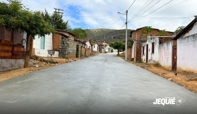 Com recursos próprios, Prefeitura de Jequié segue avançando com obras de pavimentação em concreto usinado no bairro KM 4